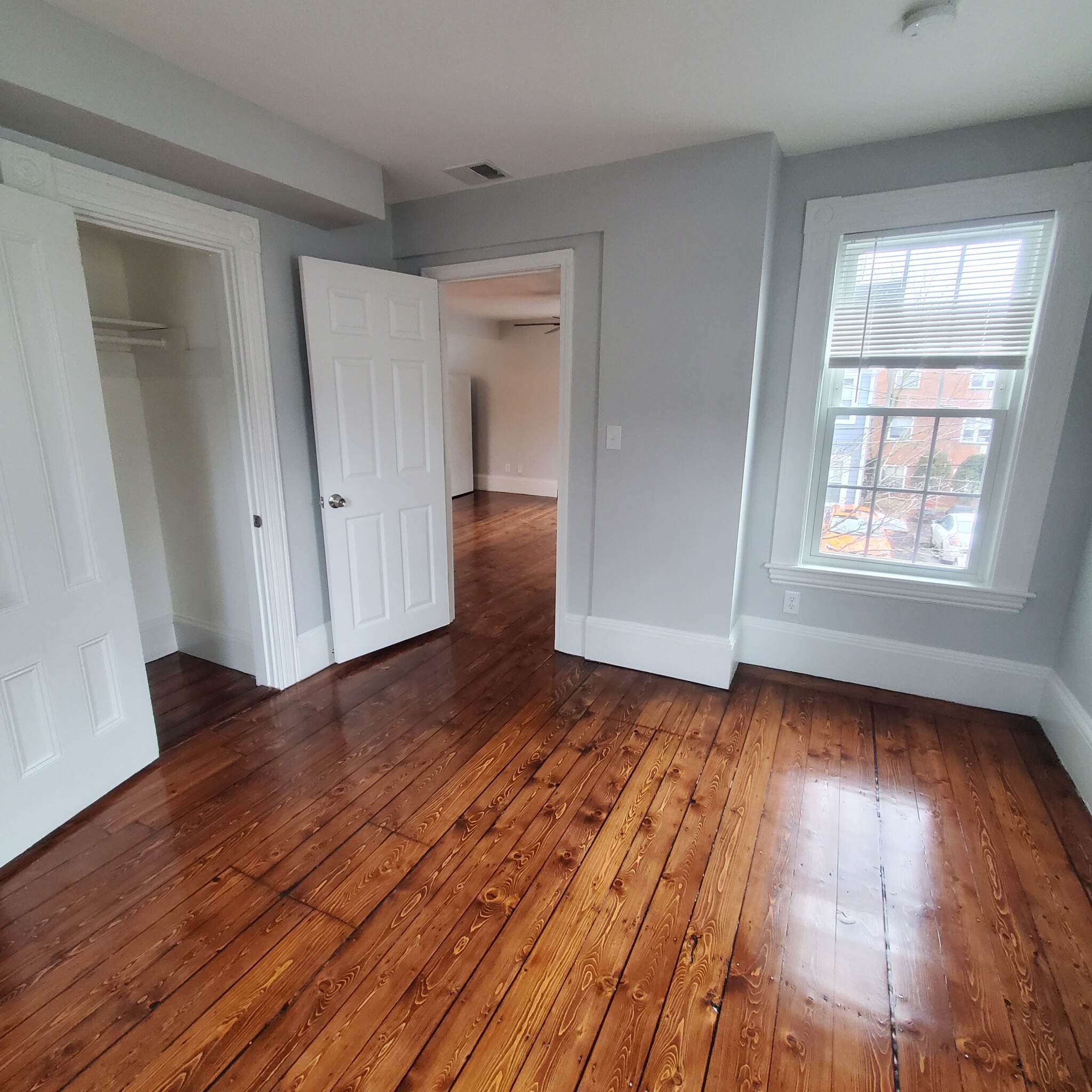 8 Fletcher Ter, Watertown