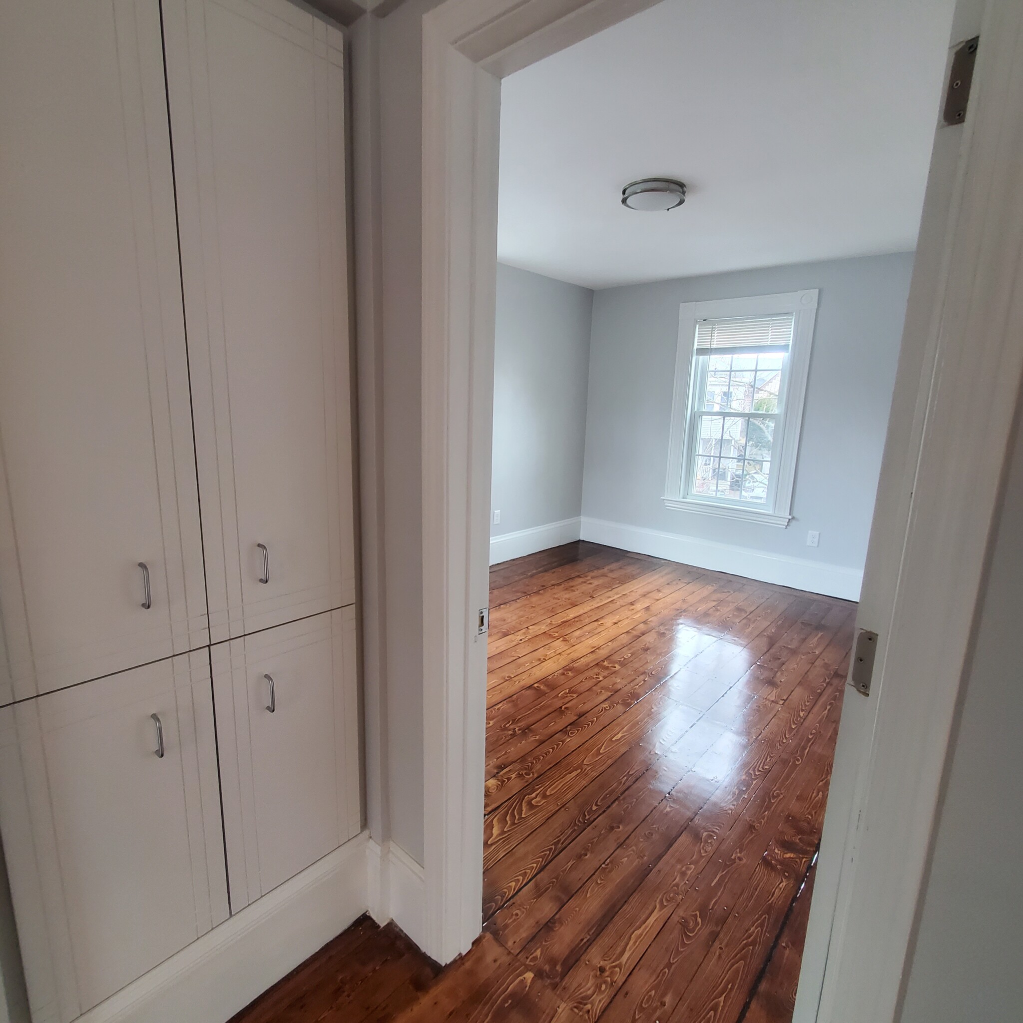 8 Fletcher Ter, Watertown