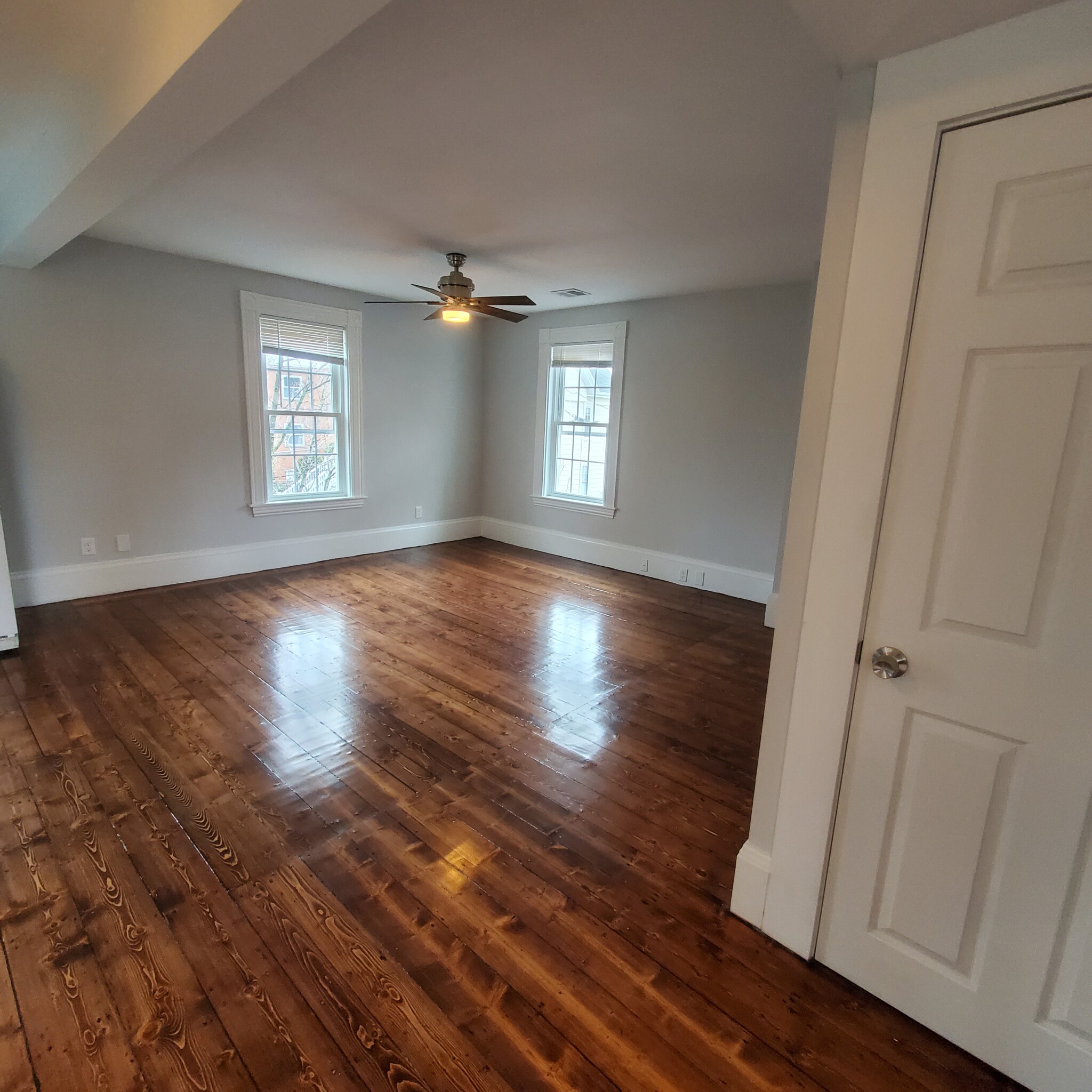 8 Fletcher Ter, Watertown