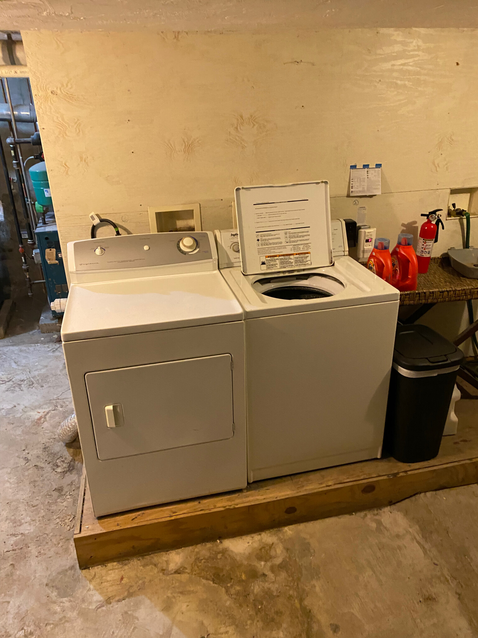 12 Pompeii St, Roxbury