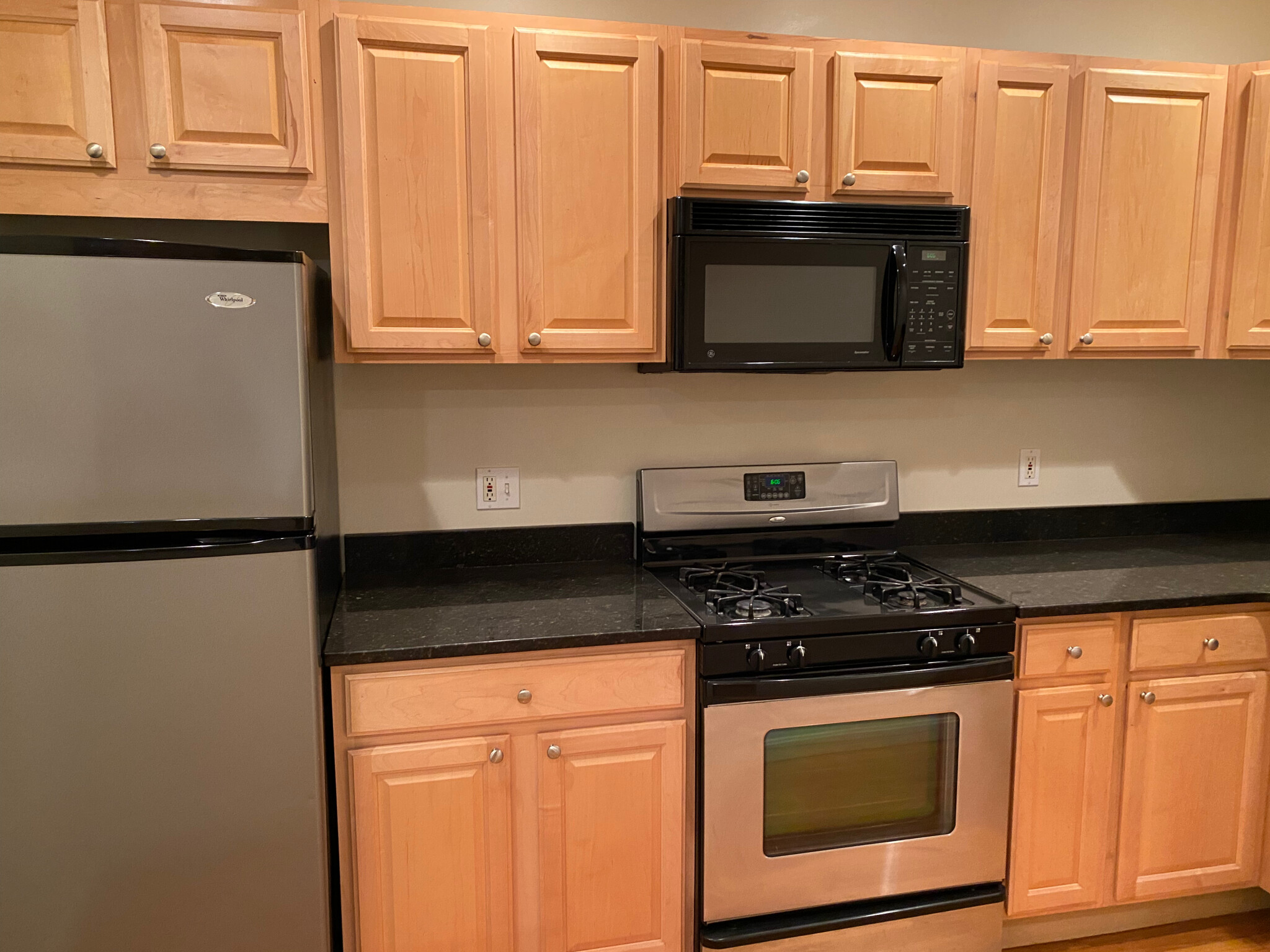 12 Pompeii St, Roxbury