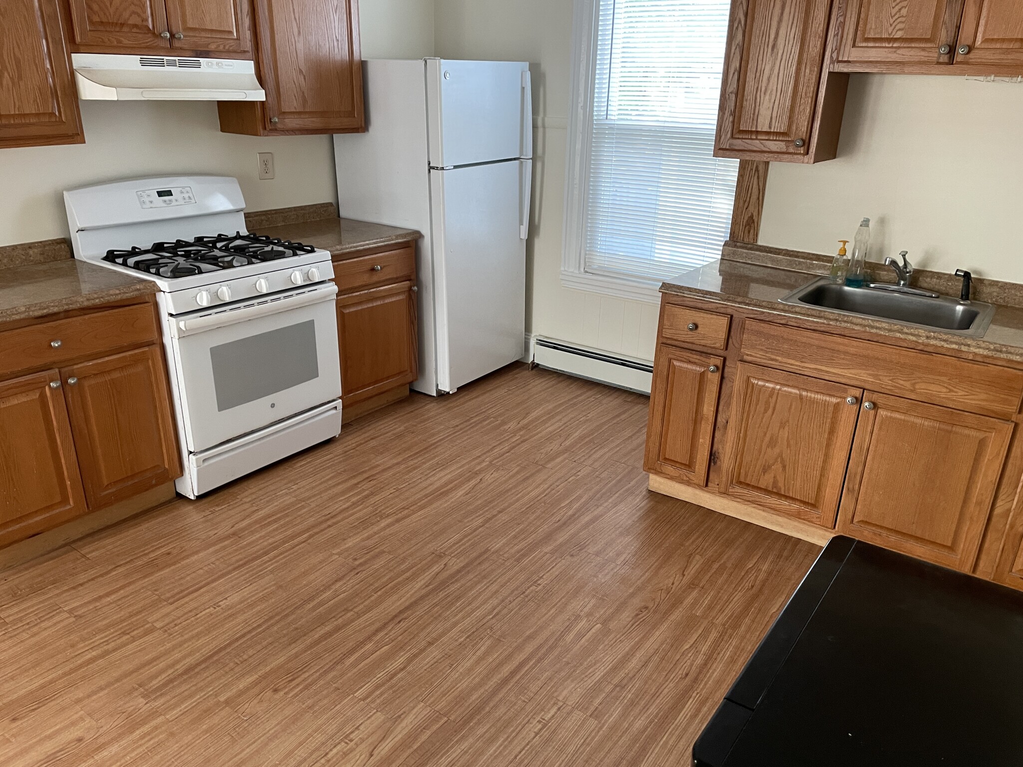 569 Main St., Medford, MA - 3,950 USD/ month