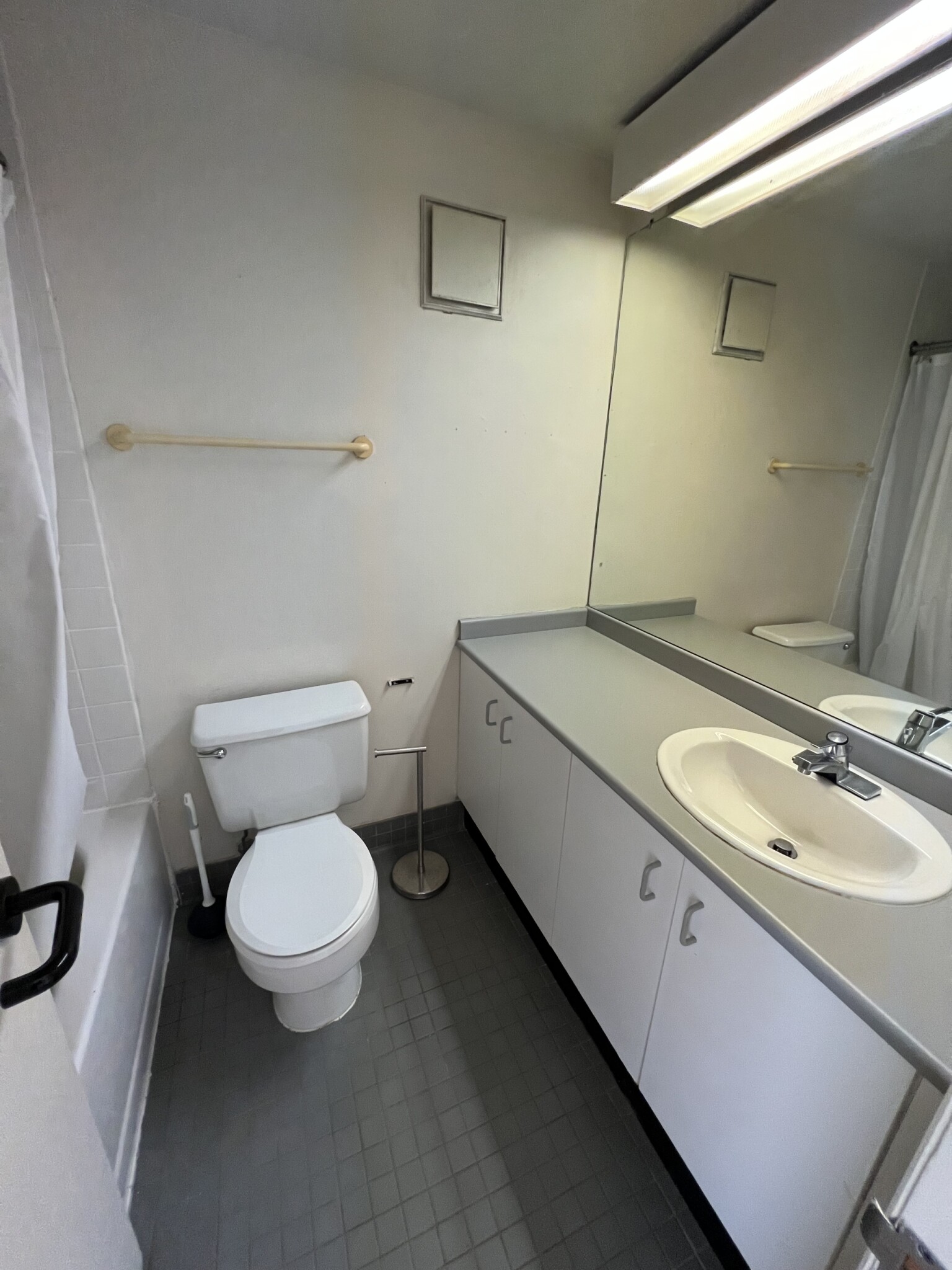 Photo 8 of 61 Brookline Ave. Unit 422