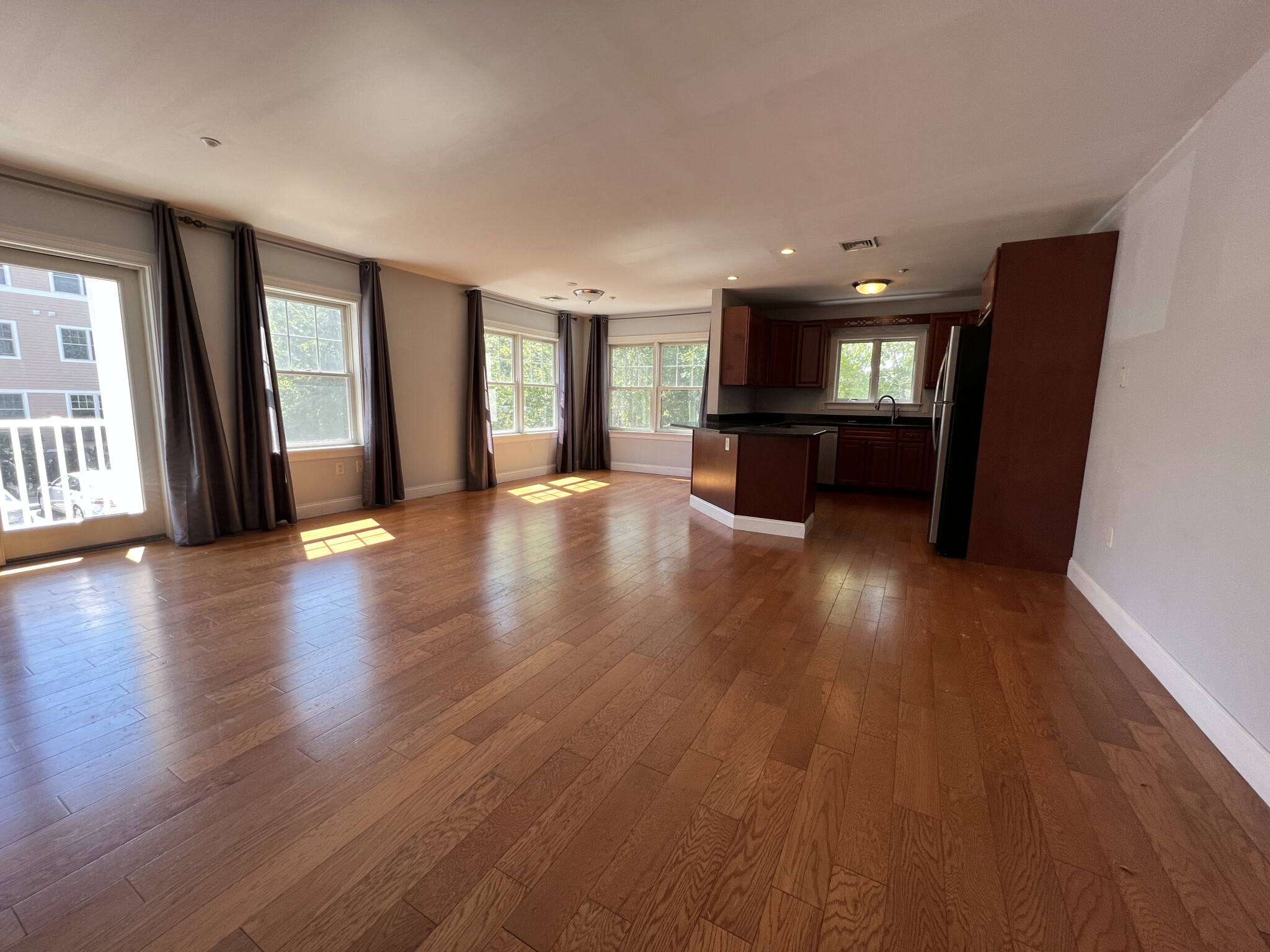 5170 Washington St, West Roxbury