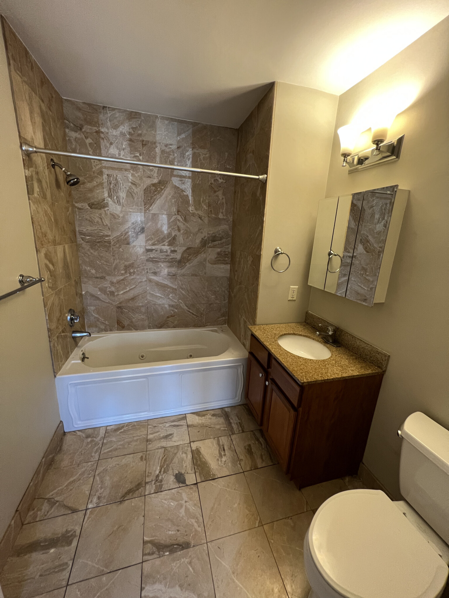 5170 Washington St, West Roxbury