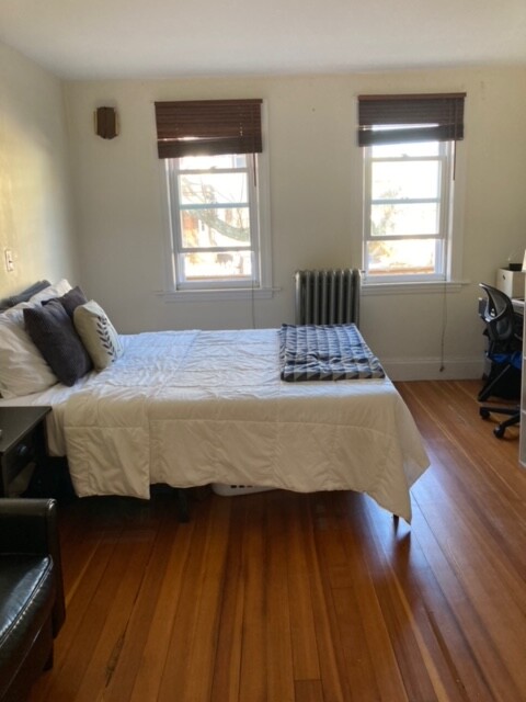 Photo 11 of 216 Norfolk St.