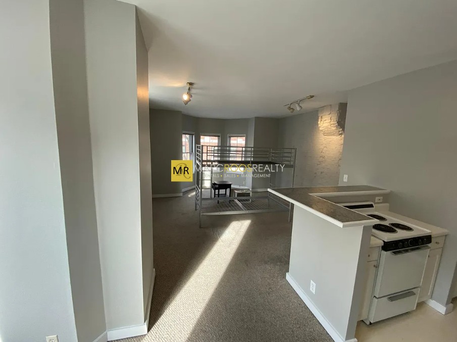 Photo 4 of 149 North St. Unit 1