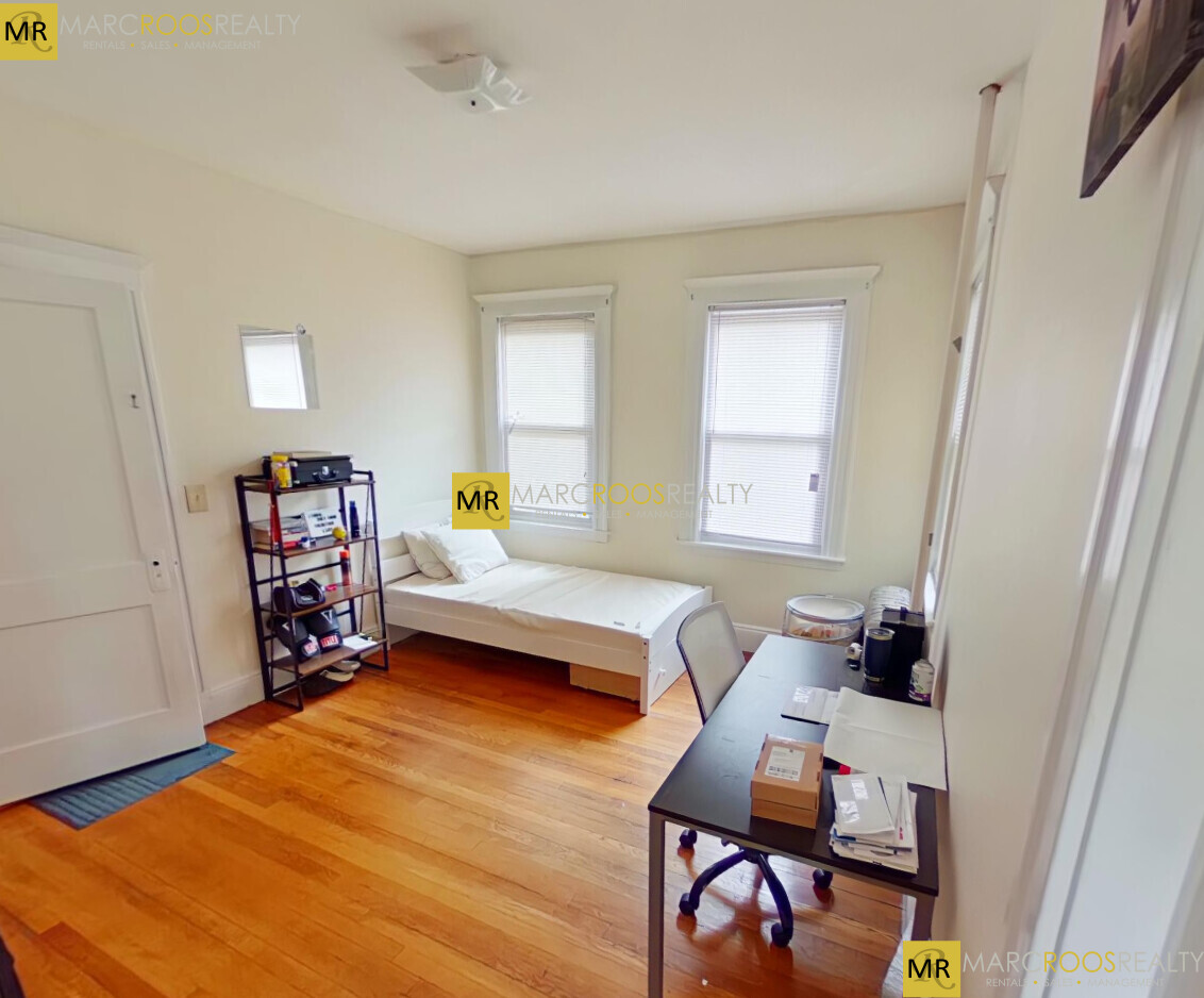 Photo 6 of Melvin Ave. Unit 5