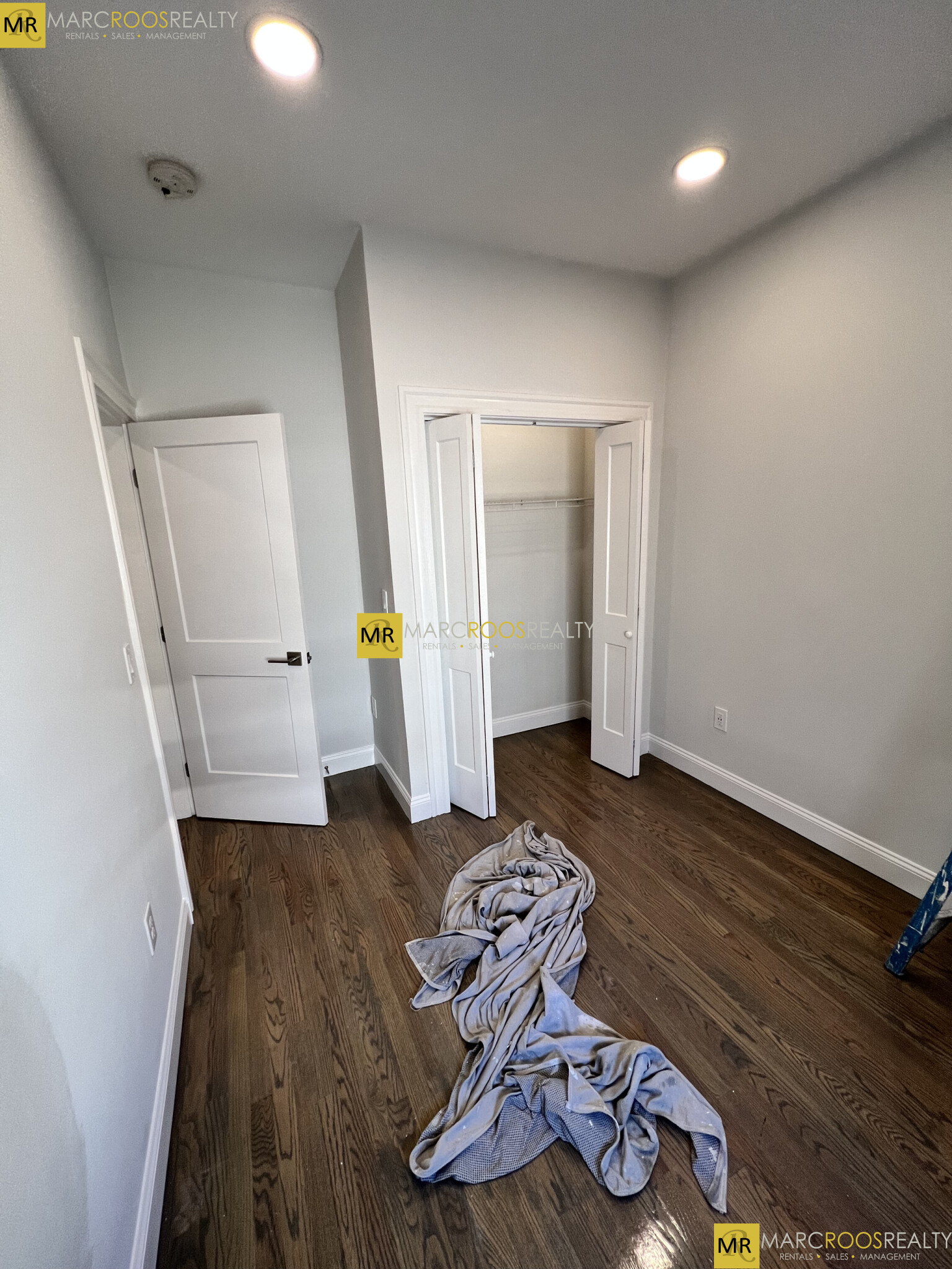 Photo 5 of 28 Queensberry St. Unit 15
