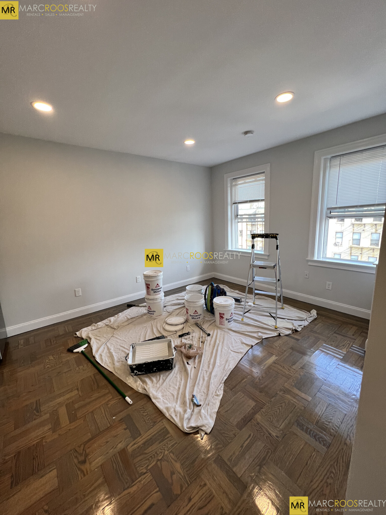 Photo 8 of 28 Queensberry St. Unit 15