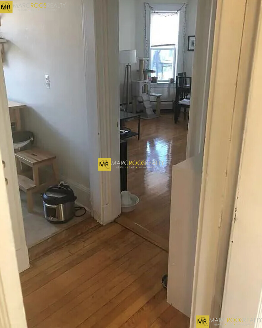 Photo 2 of Inman Unit 42