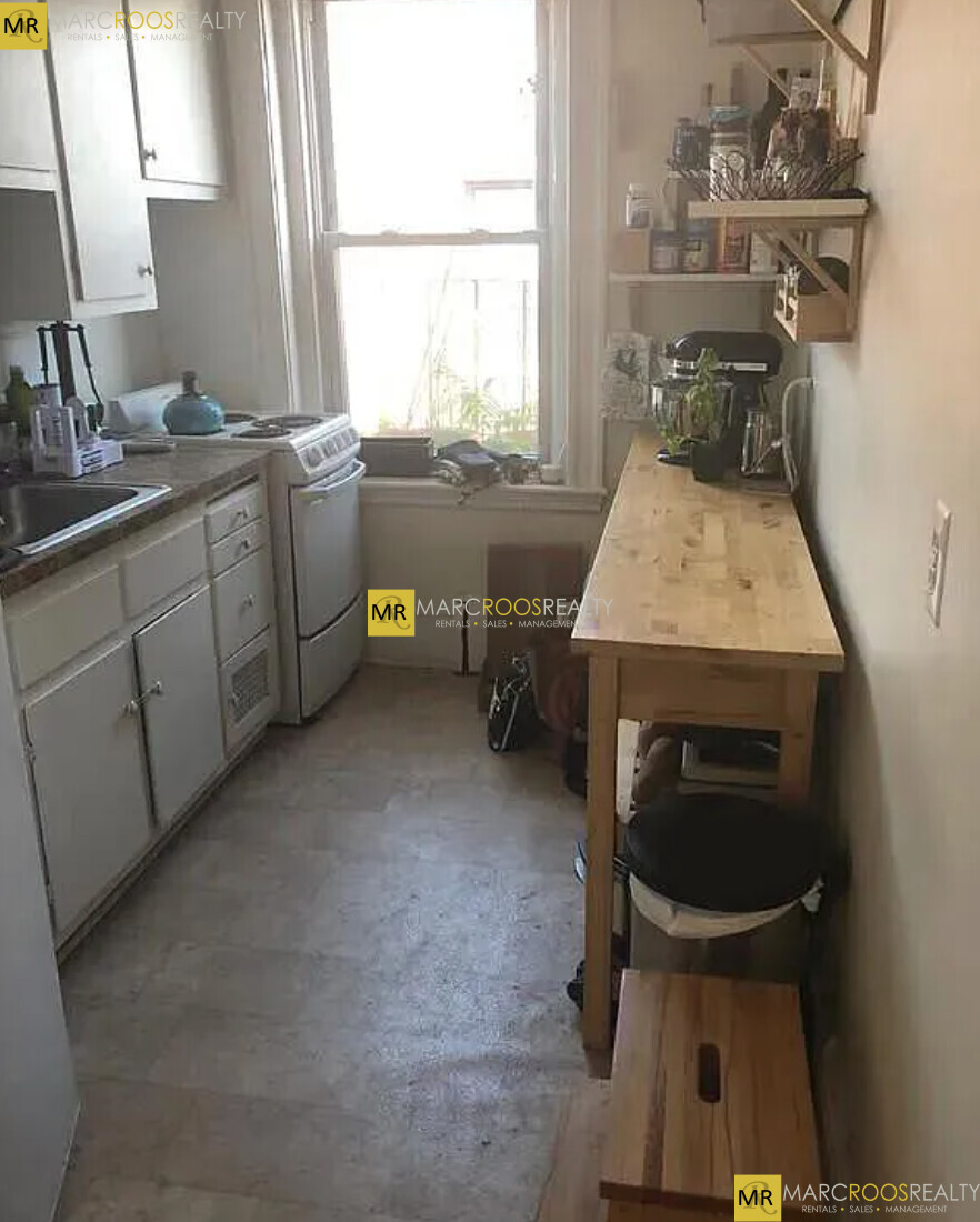 Photo 5 of Inman Unit 42