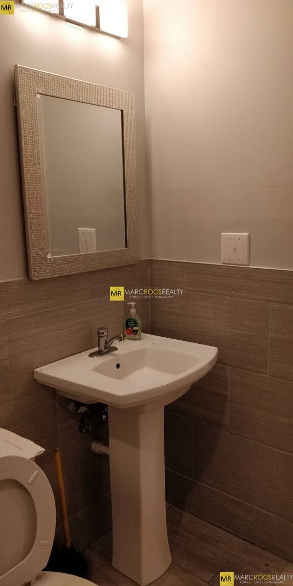 59 Calumet St, Mission Hill