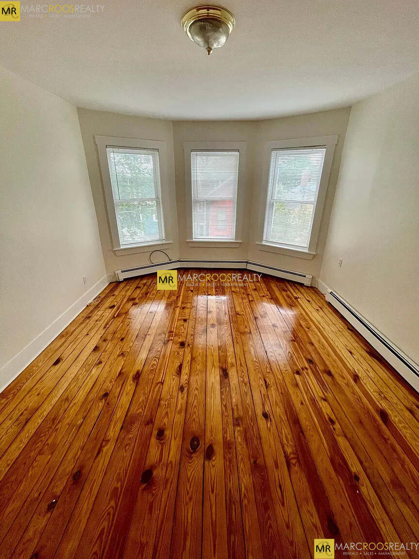 66 Pleasant St, Cambridgeport