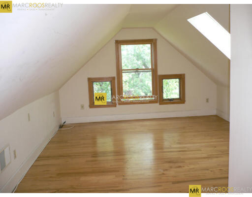 89 Hillside St, Mission Hill