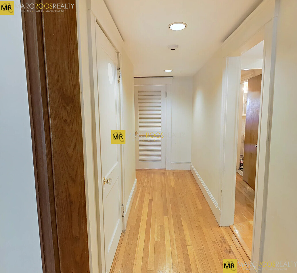 12 Dean Rd, Brookline