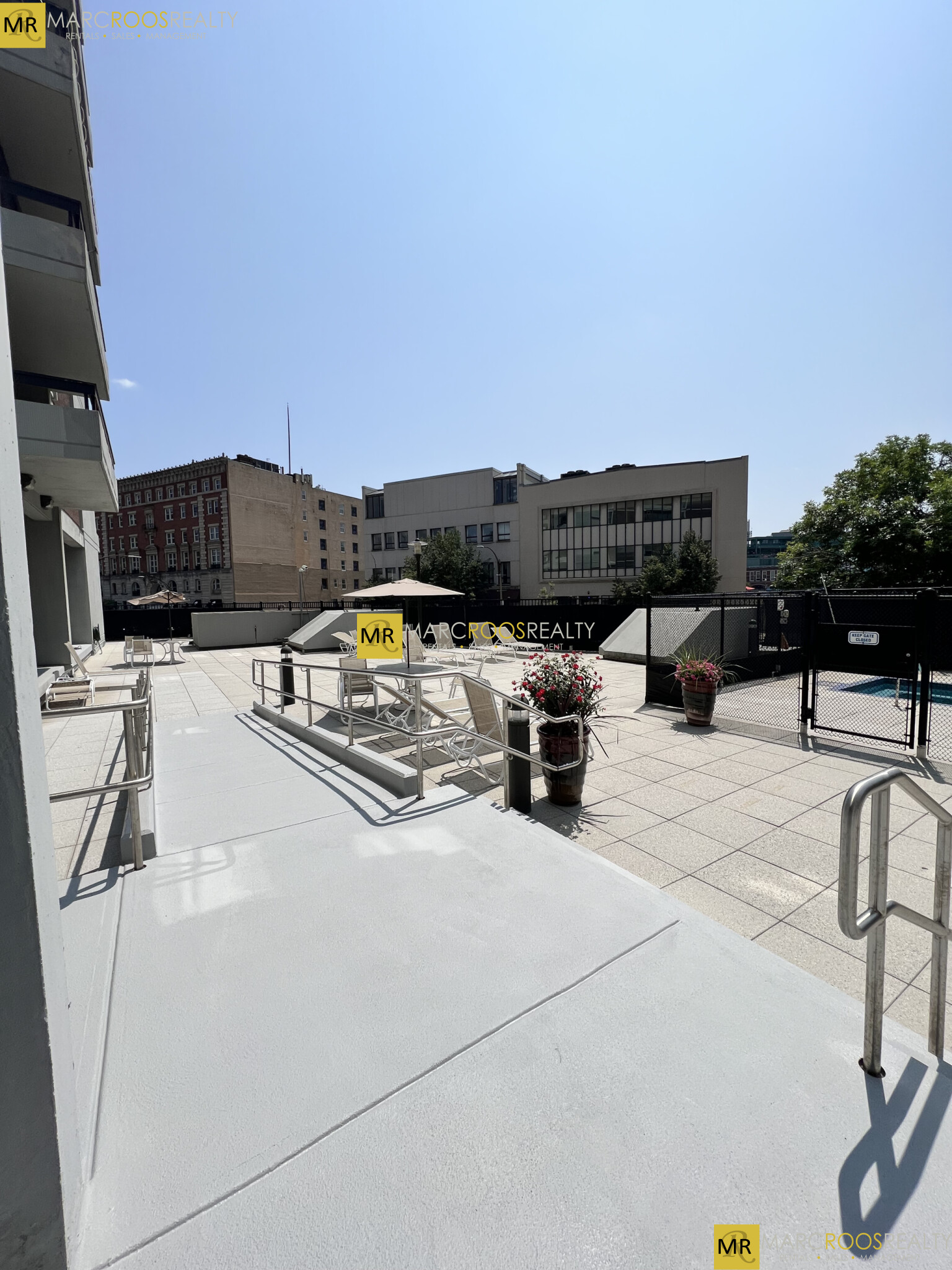 566 Commonwealth Ave, Fenway