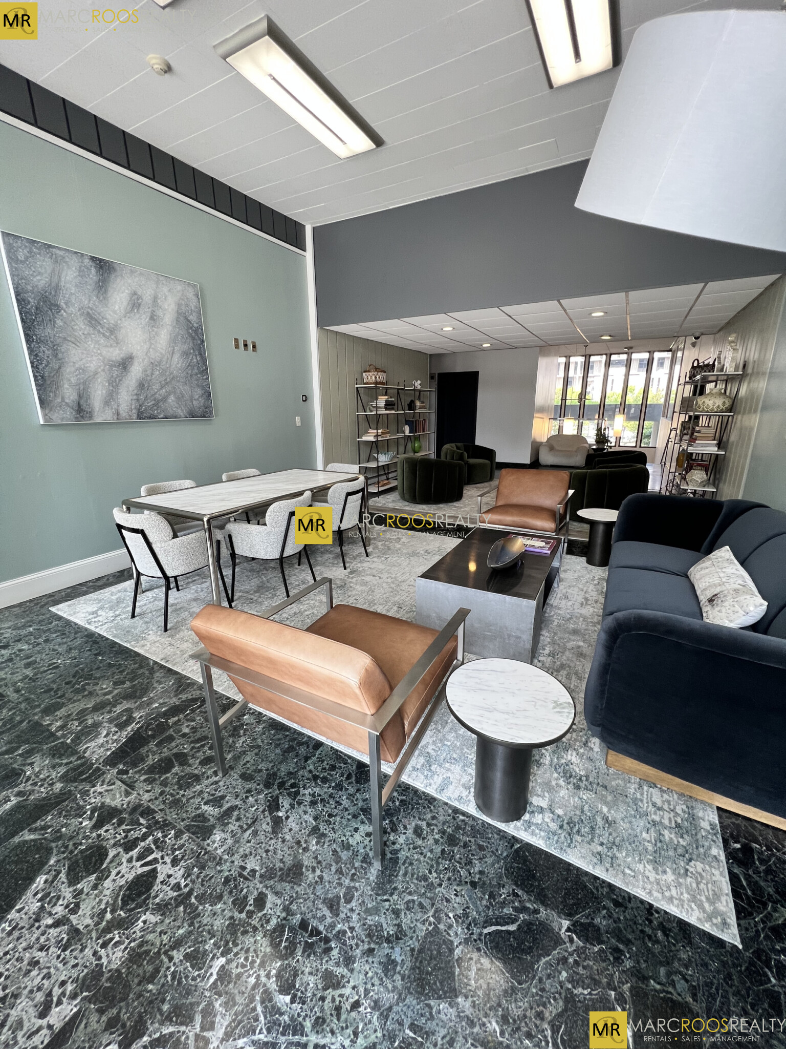 566 Commonwealth Ave, Fenway