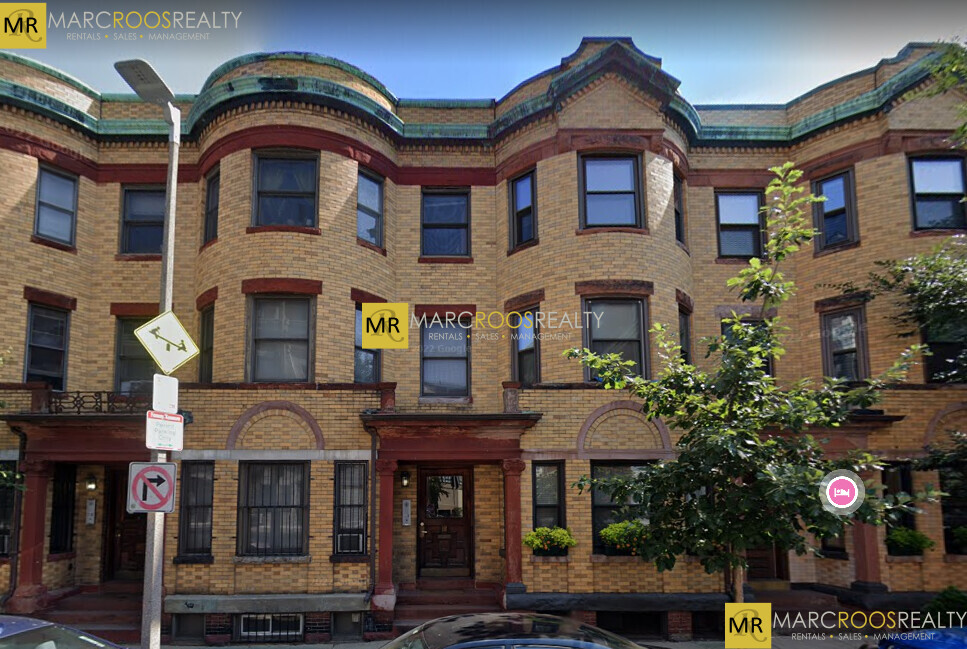 18 Edgerly Rd, Fenway