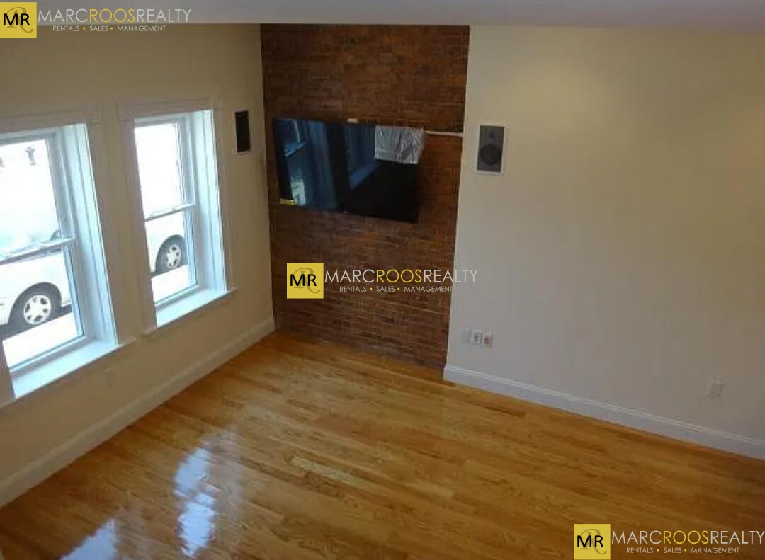 273 Dorchester St, South Boston