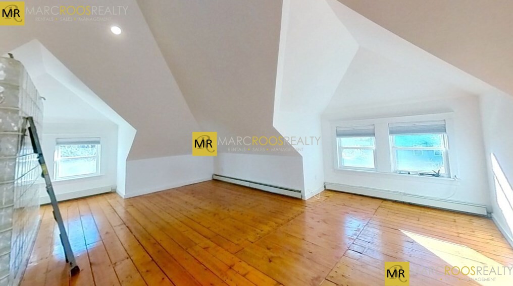 9 Addington Rd, Brookline Hills