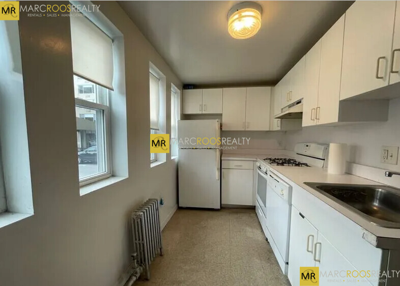 34 Medfield St, Fenway
