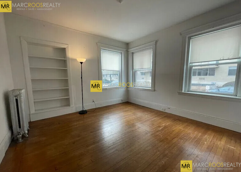 34 Medfield St, Fenway