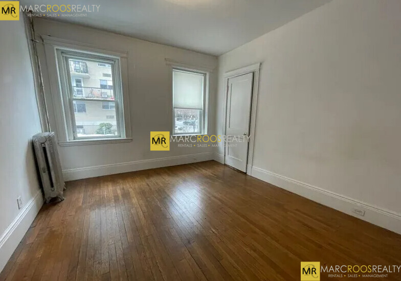 34 Medfield St, Fenway