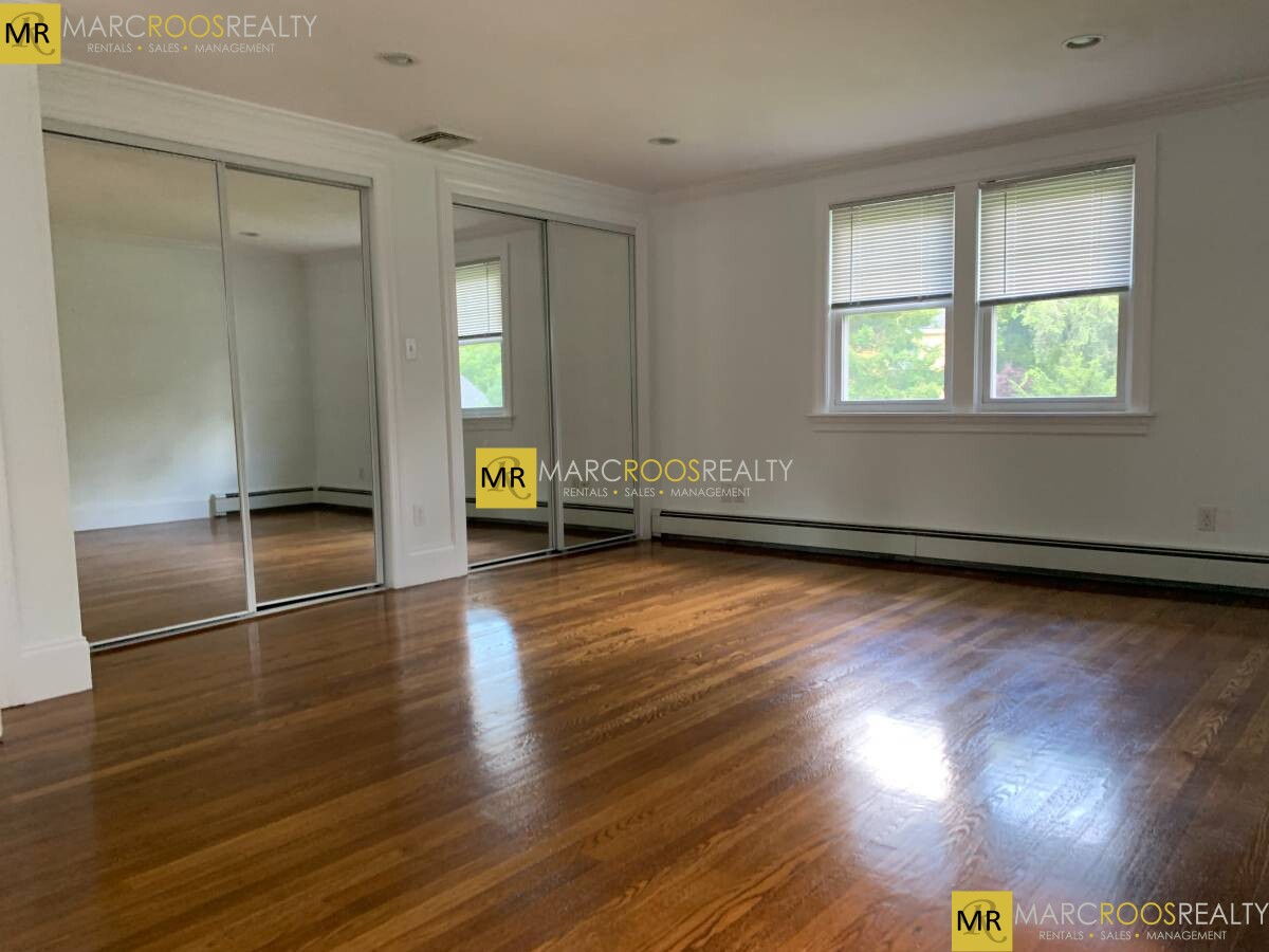9 Carl St, Newton