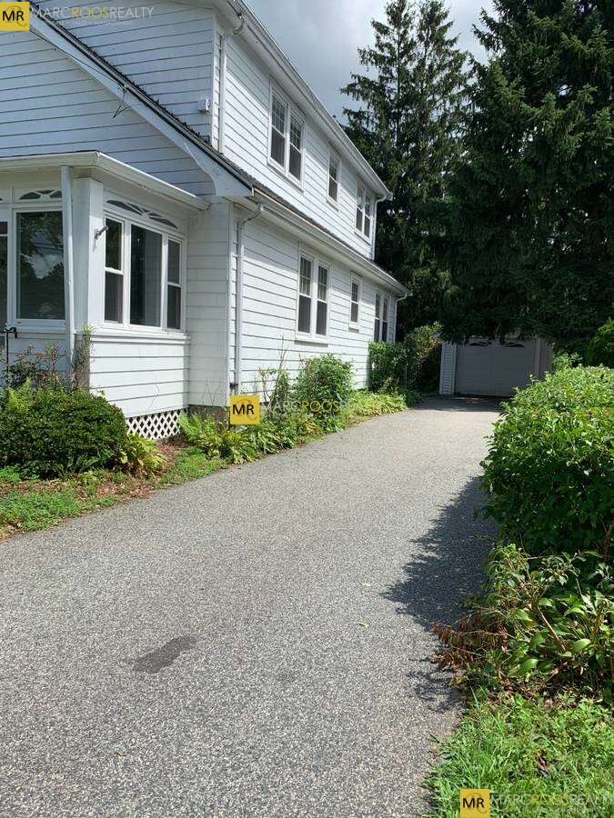 9 Carl St, Newton