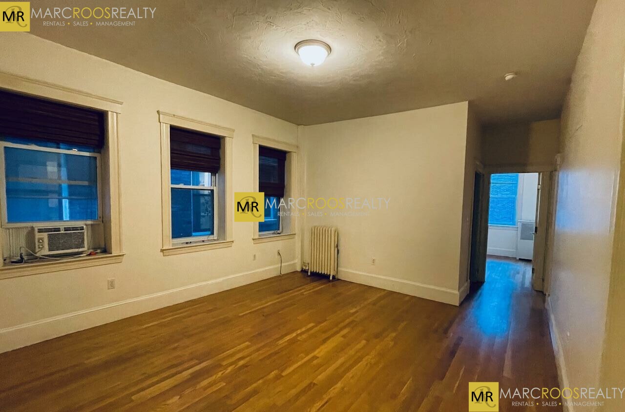 21 Aberdeen St, Fenway