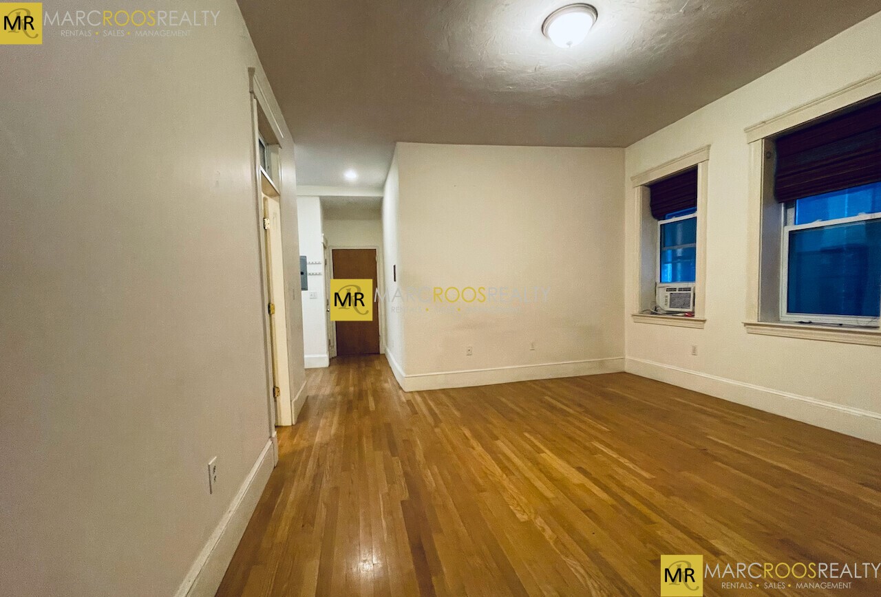 21 Aberdeen St, Fenway