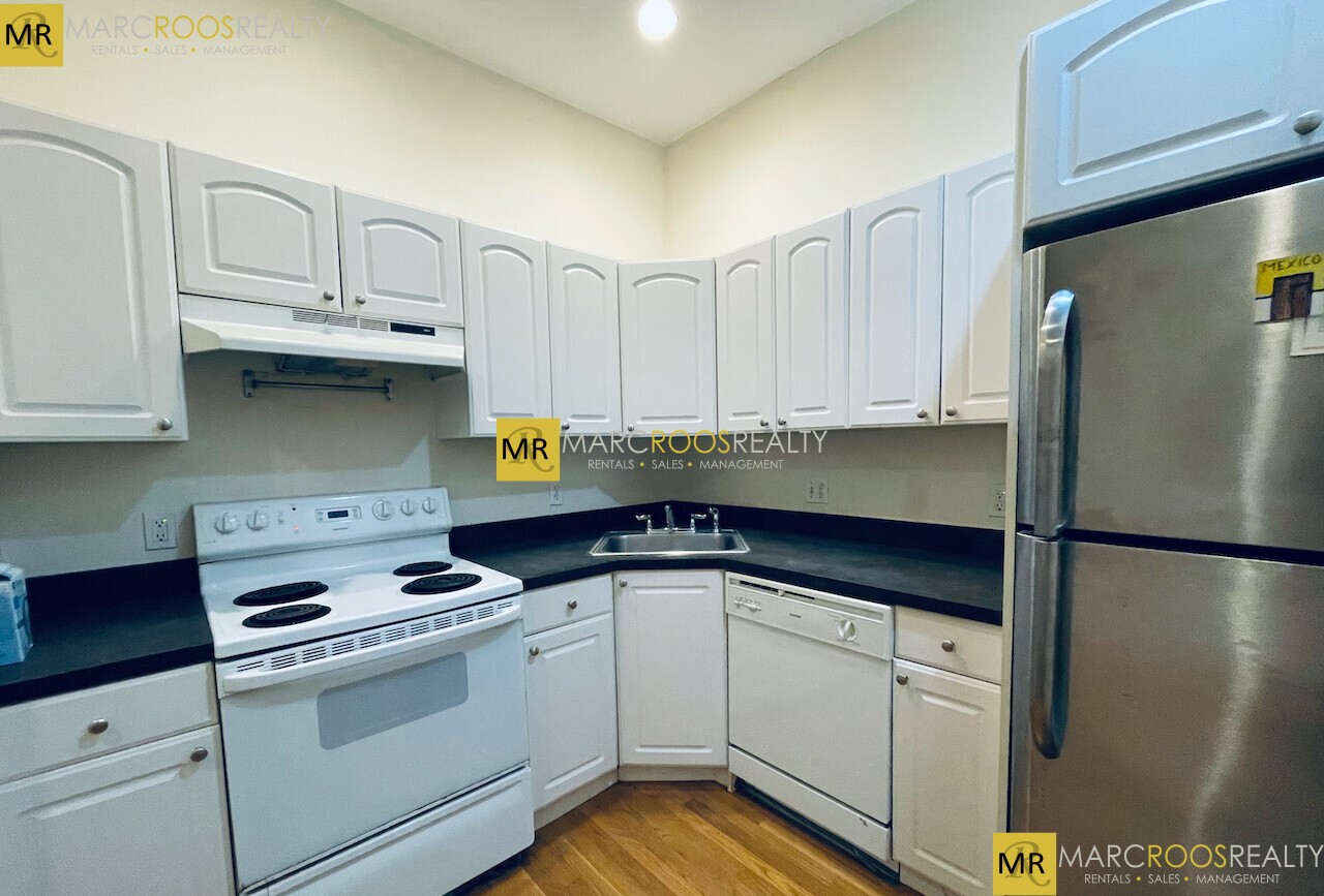 21 Aberdeen St, Fenway