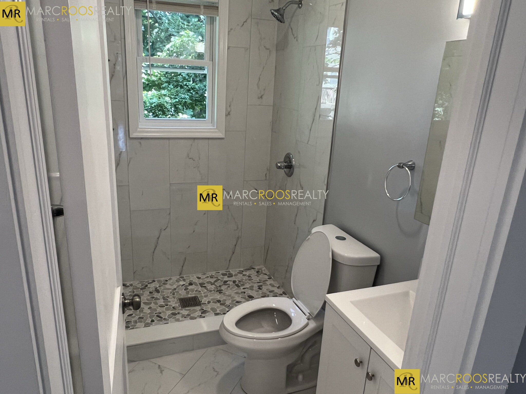 31 Raymond Ave, Powderhouse