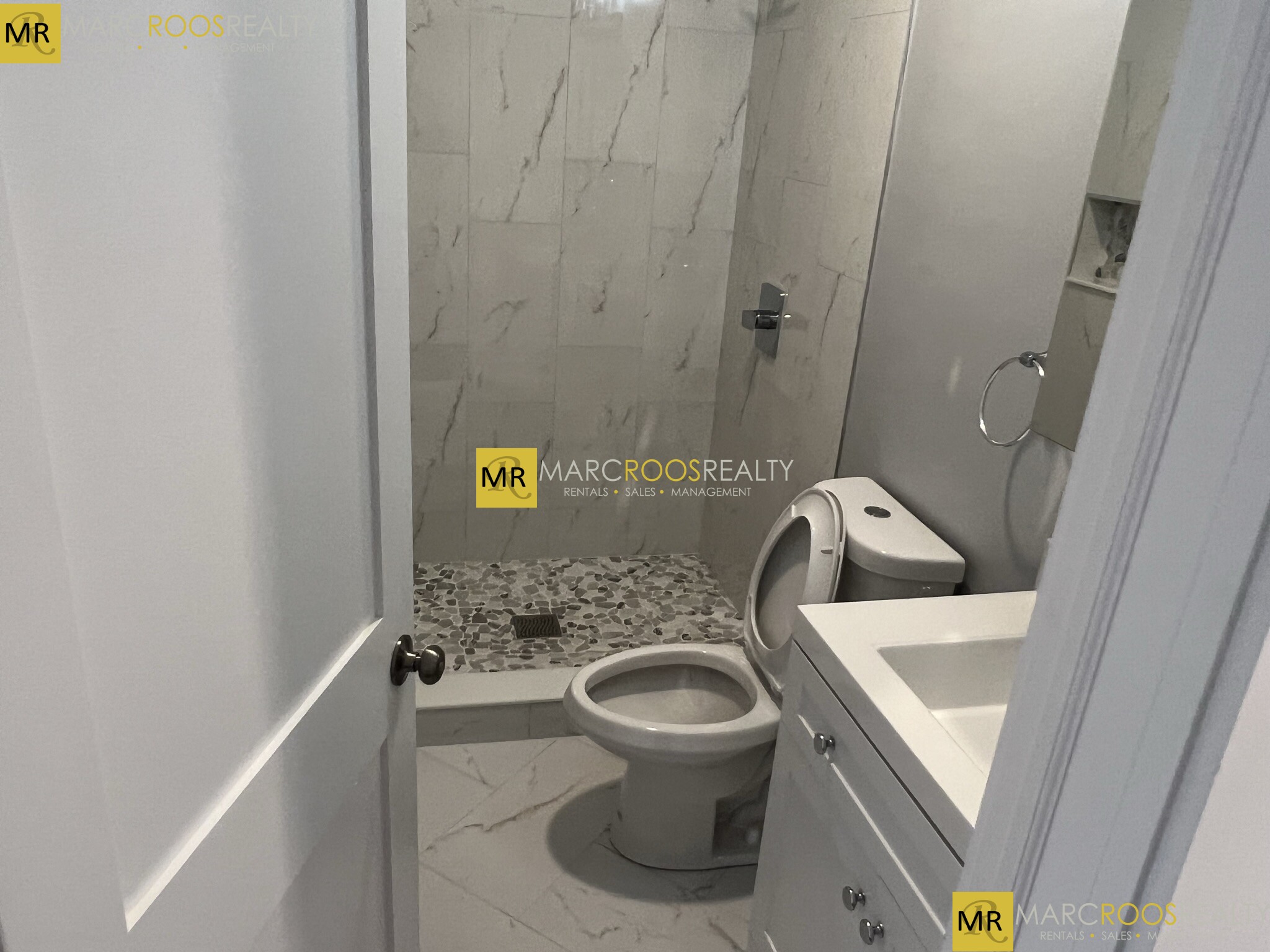 31 Raymond Ave, Powderhouse