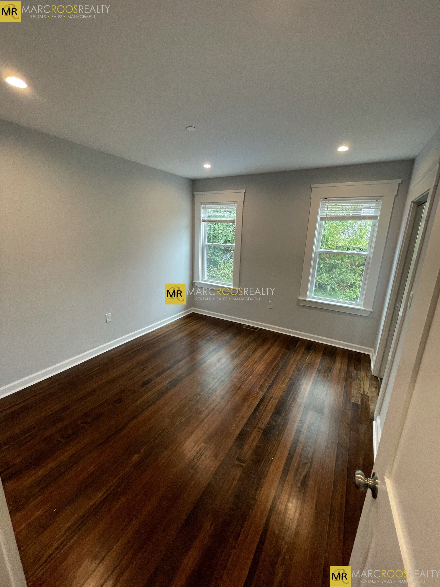 31 Raymond Ave, Powderhouse