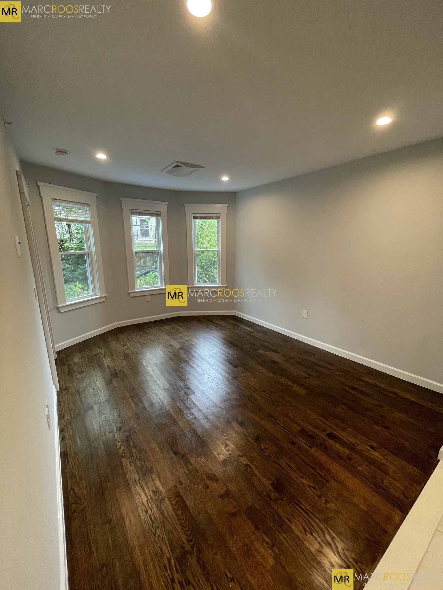 31 Raymond Ave, Powderhouse