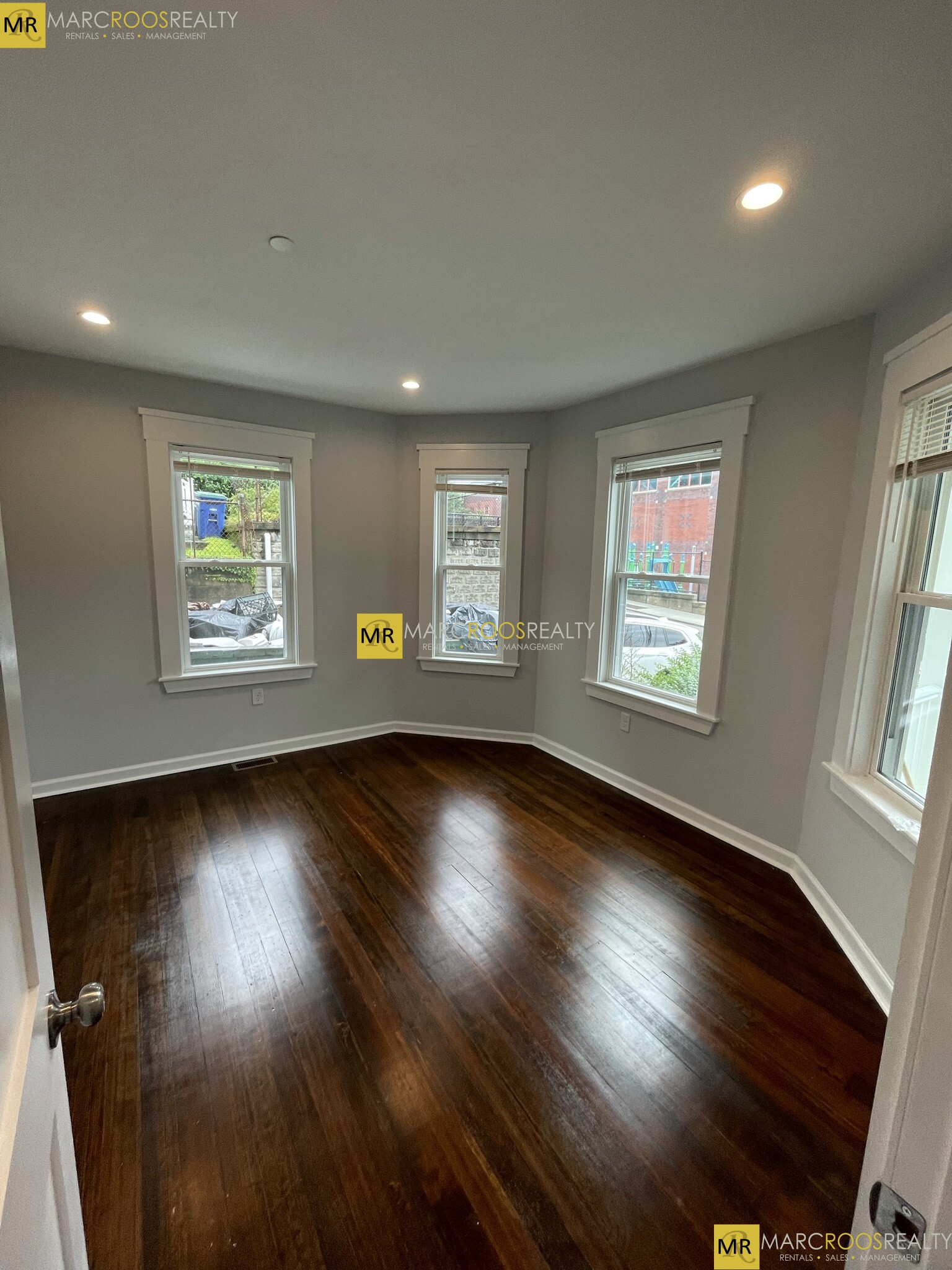 31 Raymond Ave, Powderhouse
