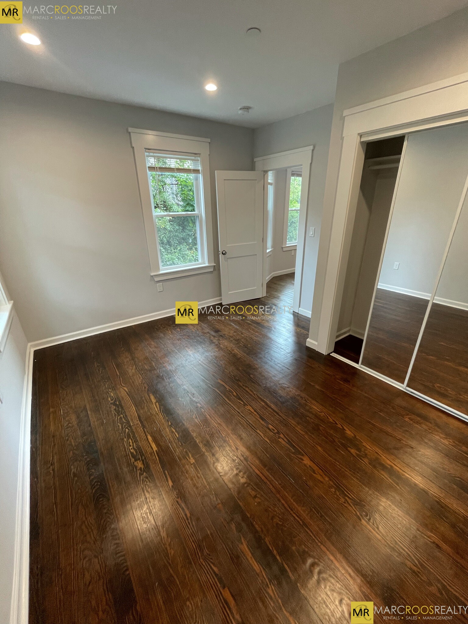 31 Raymond Ave, Powderhouse