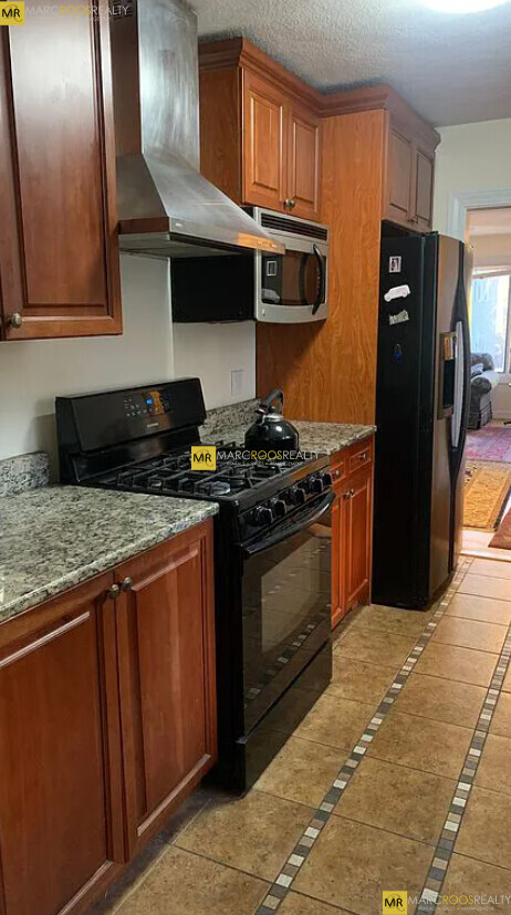 114 Yorktown St, Somerville