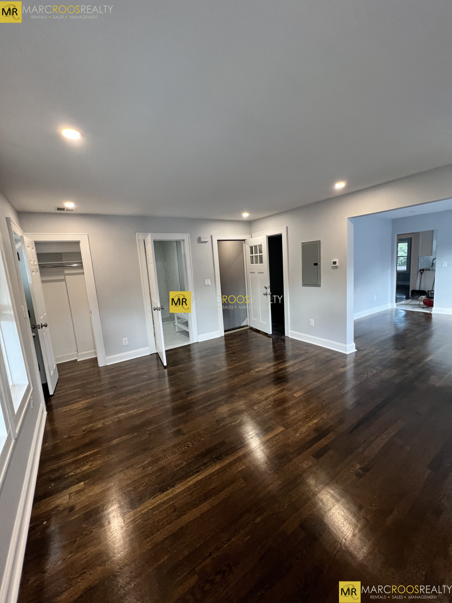 10 Lawrence St, Watertown