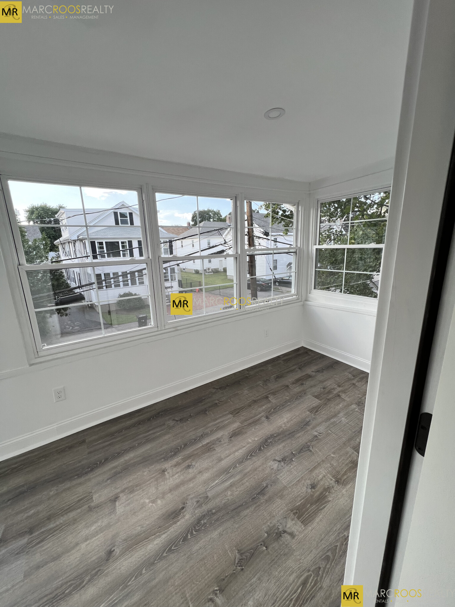 10 Lawrence St, Watertown