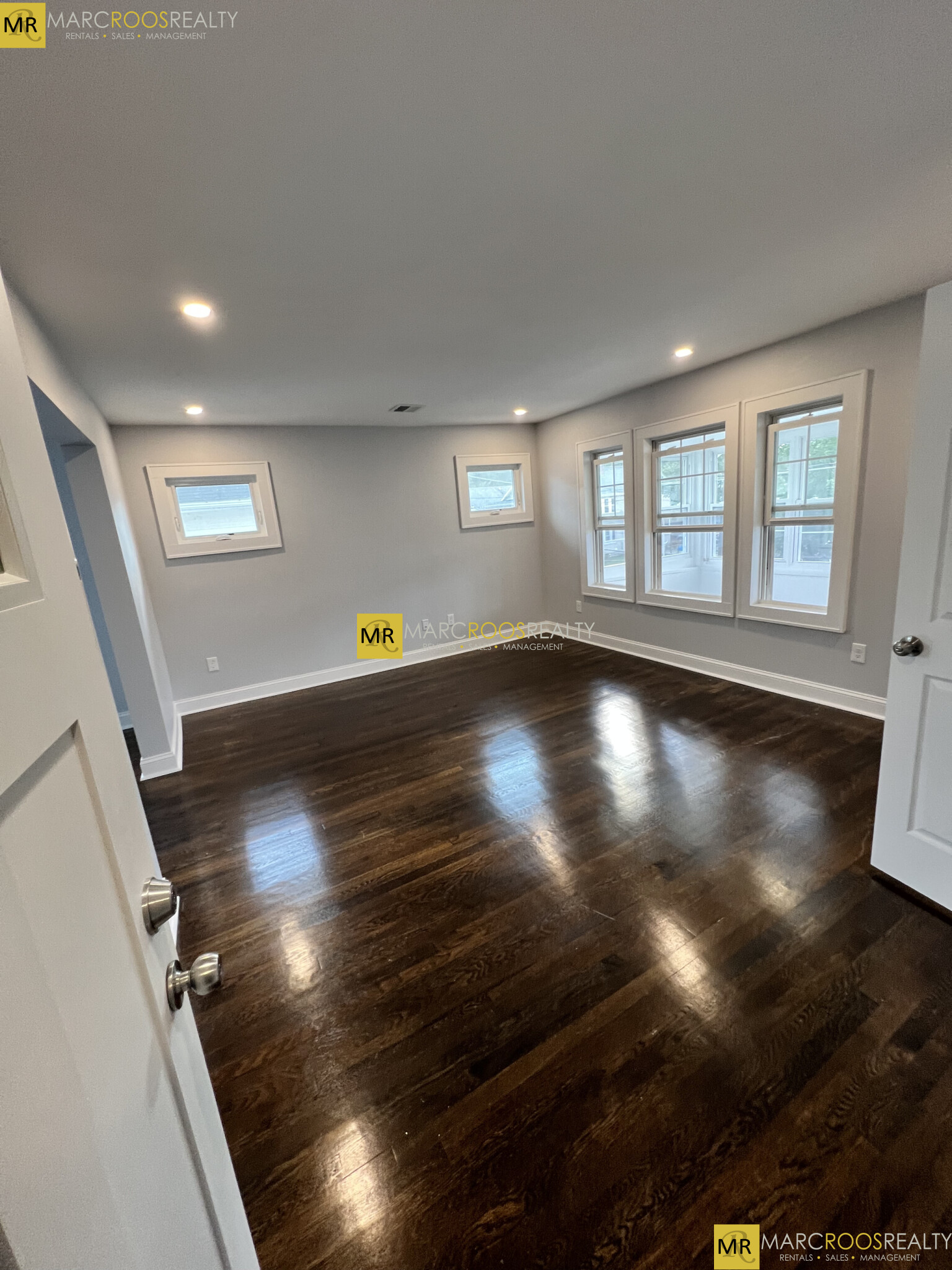 10 Lawrence St, Watertown