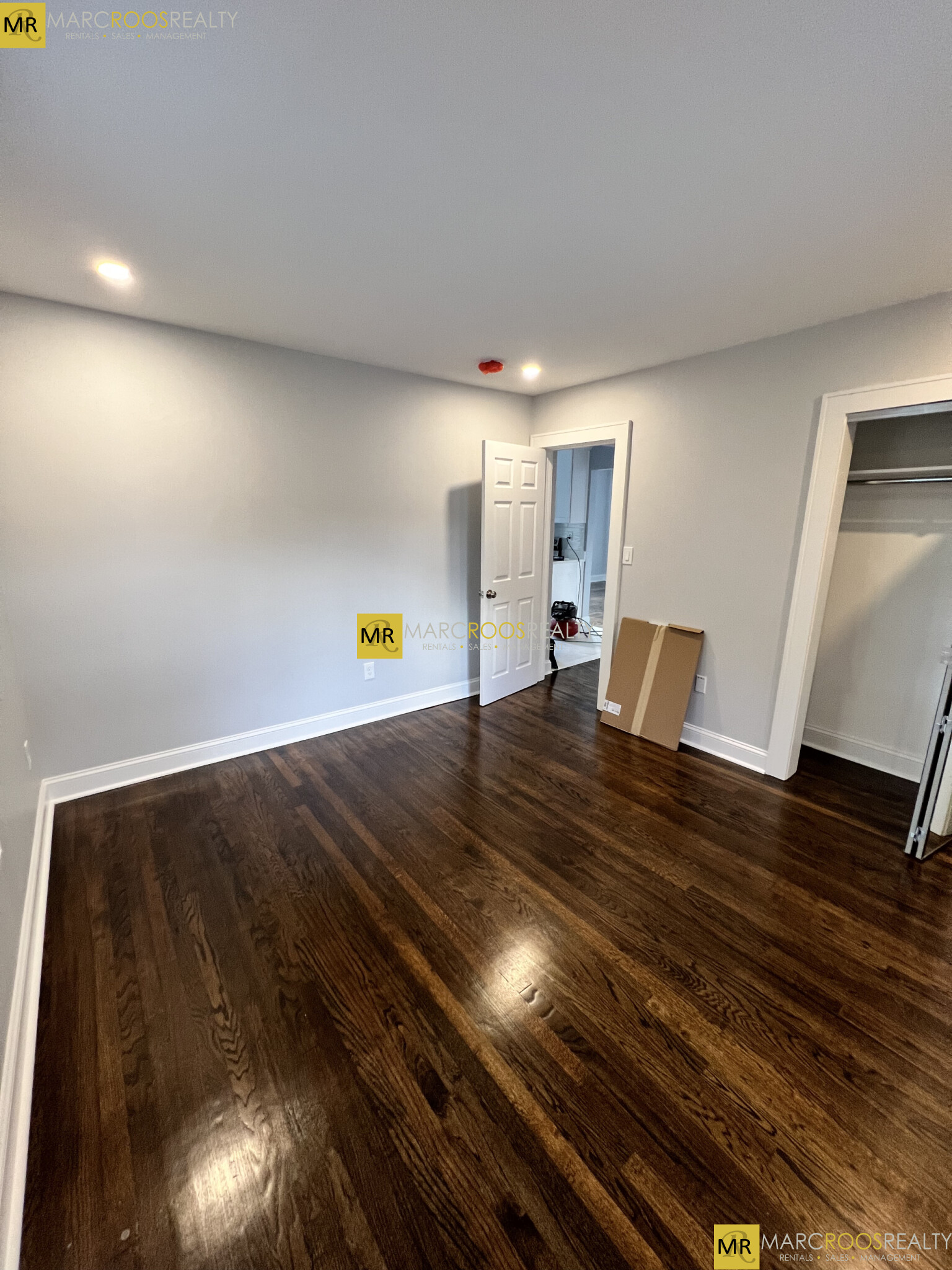 10 Lawrence St, Watertown