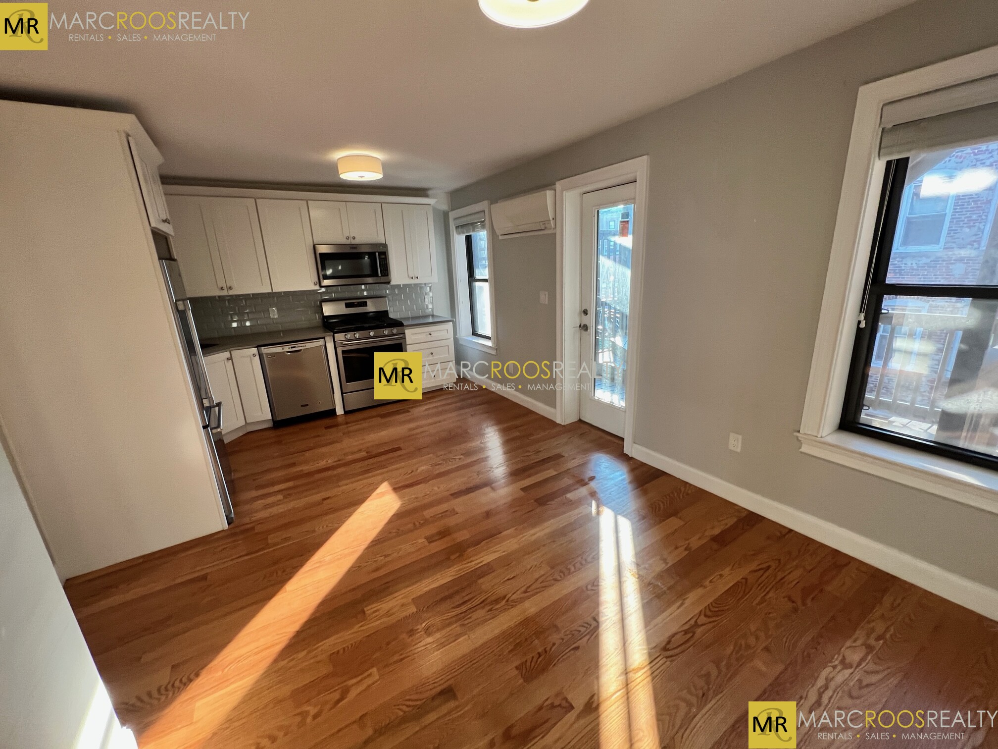 26 Chelsea St, East Boston