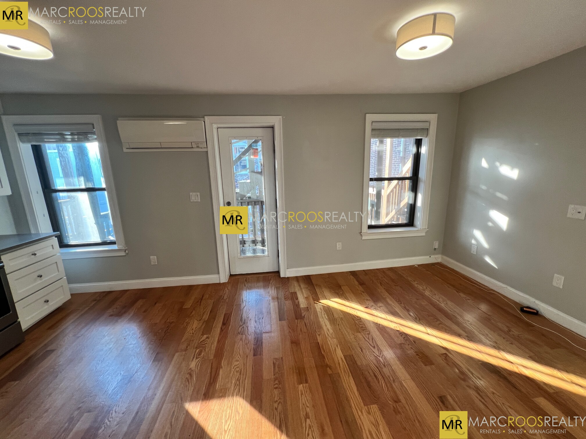 26 Chelsea St, East Boston