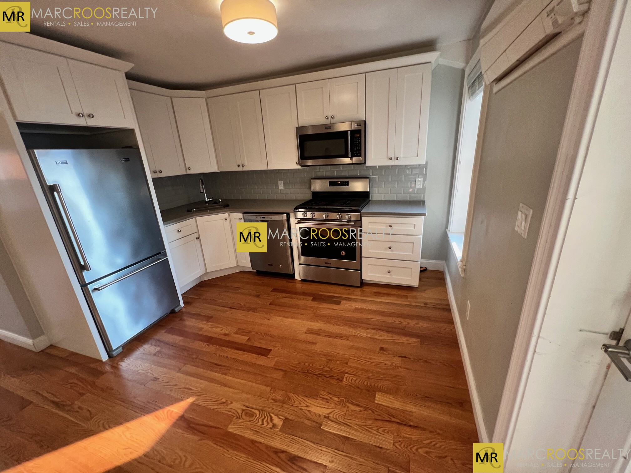 26 Chelsea St, East Boston