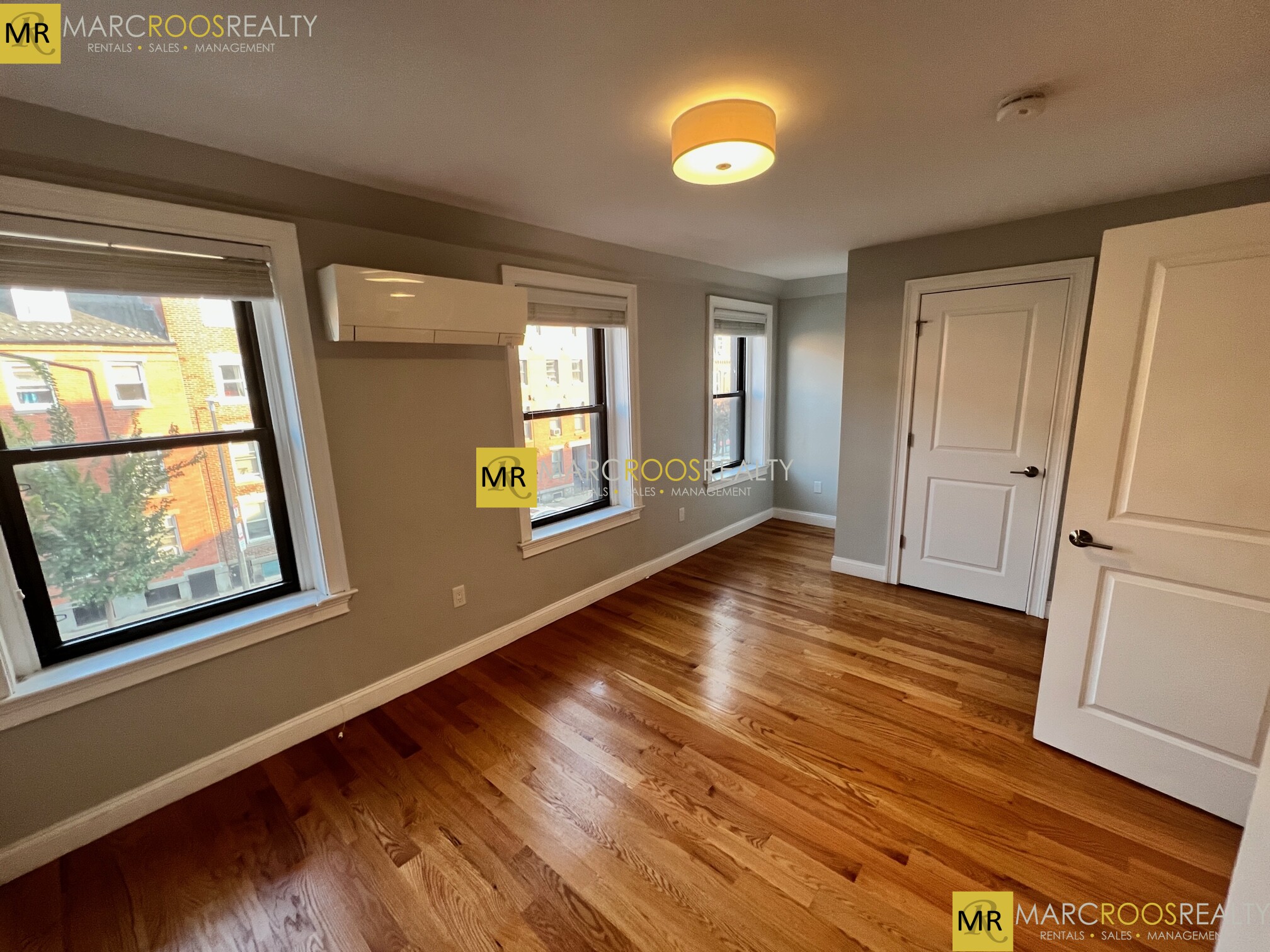 26 Chelsea St, East Boston