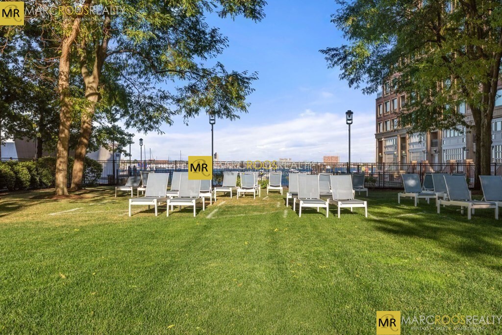 65 East India Row, Waterfront