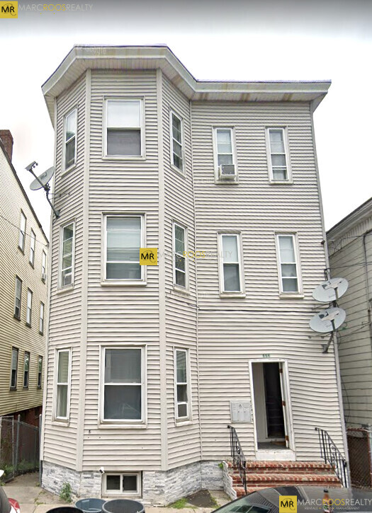 116 Falcon St, East Boston